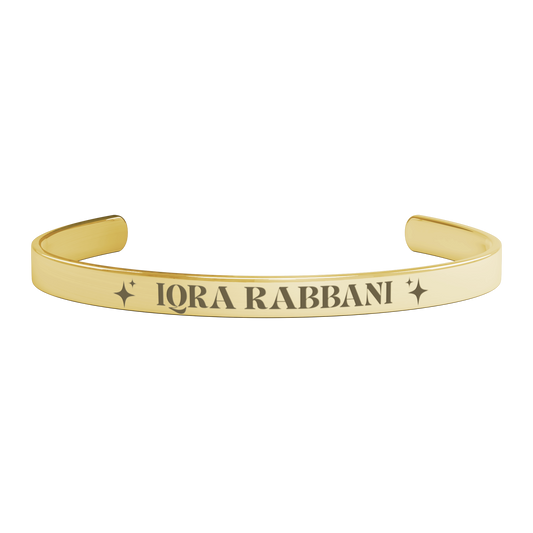 Iqra_Rabbani_Signature_IR_Bracelet_Gold_Transparent_01_Mockup.png